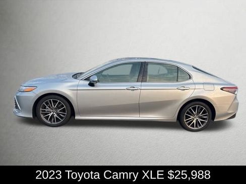 Used 2023 Toyota Camry XLE image 2