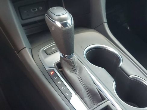 Used 2020 Chevrolet Equinox LT AWD/4WD image 32