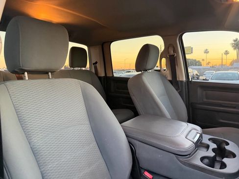 Used 2018 RAM 3500 Tradesman w/ Chrome Appearance Group image 25