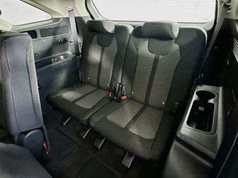 Used 2025 Kia Sorento LX FWD image 30