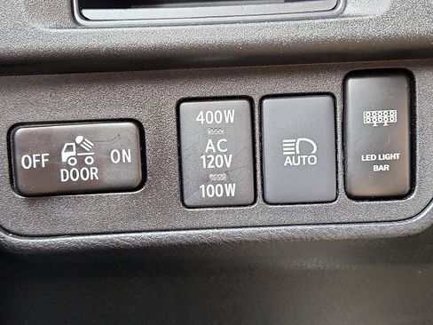 Used 2019 Toyota Tacoma TRD Off-Road image 28