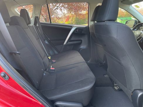 Used 2017 Toyota RAV4 LE image 20