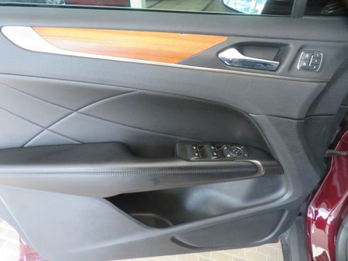 Used 2018 Lincoln MKC Reserve w/ Lincoln MKC Climate Package image 14