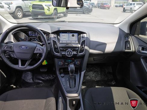 Used 2018 Ford Focus SEL w/ Cold Weather Package FWD image 31
