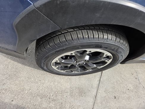 Used 2021 Subaru Crosstrek 2.0i Premium w/ Popular Package #3 image 12