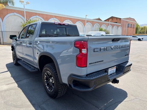 Used 2024 Chevrolet Silverado 1500 ZR2 w/ Technology Package AWD/4WD image 6