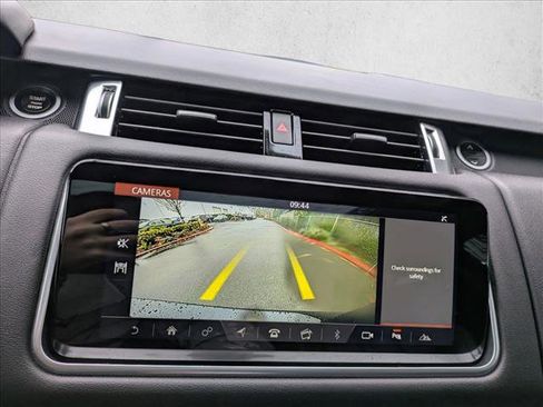 Used 2020 Land Rover Range Rover Sport HSE image 15