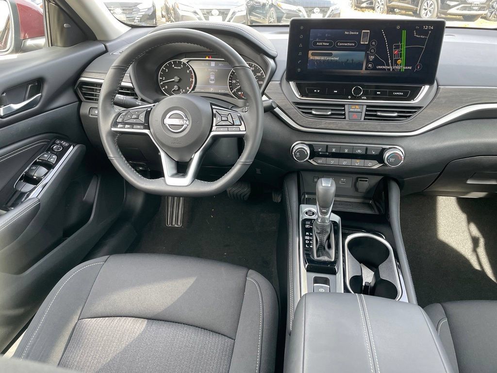 Certified 2023 Nissan Altima 2.5 SV w/ SV Premium Package AWD/4WD image 9