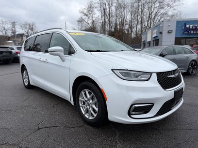 Used 2022 Chrysler Pacifica Touring-L
