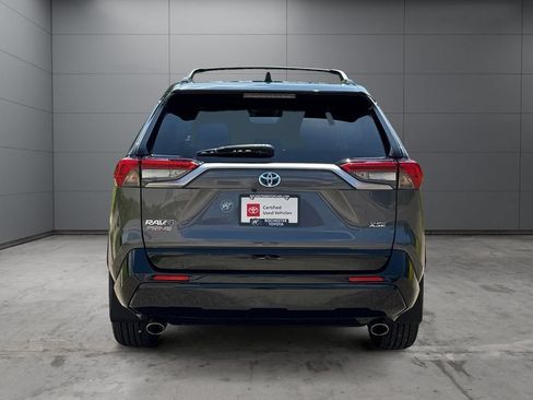 Certified 2022 Toyota RAV4 XSE w/ Weather Package AWD/4WD image 4