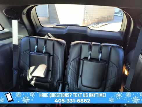 Used 2018 Ford Explorer Platinum image 18