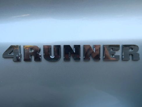 Used 2007 Toyota 4Runner Sport image 10