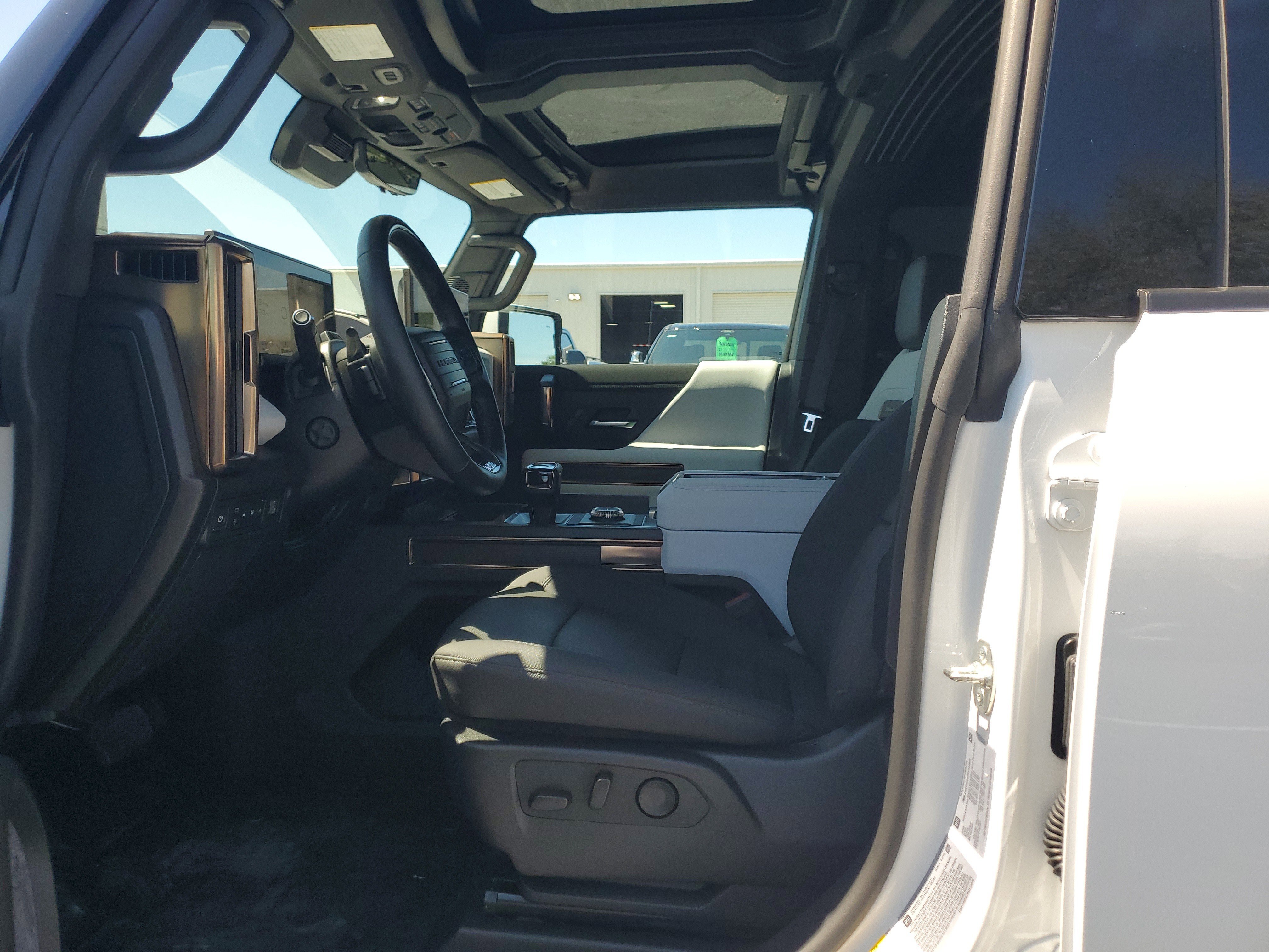 Used 2025 GMC Hummer EV 2X AWD/4WD image 21