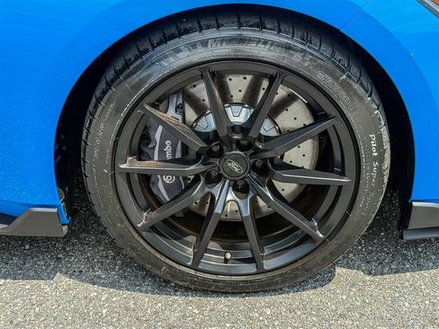 Used 2017 Ford Mustang Shelby GT350 w/ Electronics Package RWD image 29