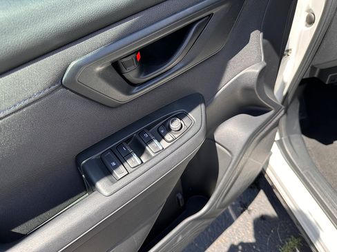Certified 2025 Subaru Forester Premium AWD/4WD image 15