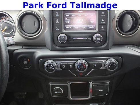 Used 2018 Jeep Wrangler Sport image 16