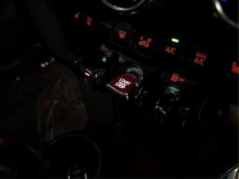 Used 2017 MINI Cooper 4-Door Hardtop FWD image 29