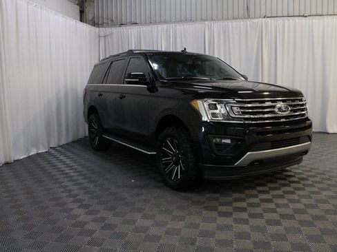 Used 2021 Ford Expedition XLT image 31