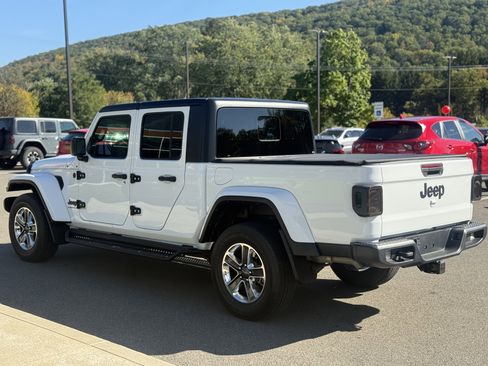 Used 2024 Jeep Gladiator Sport image 5