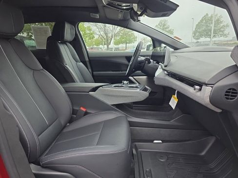 Certified 2025 Cadillac Optiq Sport 2 w/ LPO, Floor Liner Package AWD/4WD image 19