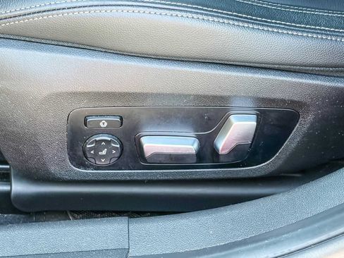 Used 2020 BMW 330i Sedan w/ Premium Package RWD image 20