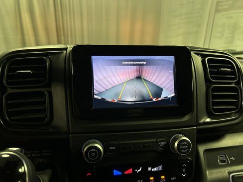 Used 2025 RAM ProMaster 2500 w/ U-Haul Equipment Group FWD image 17