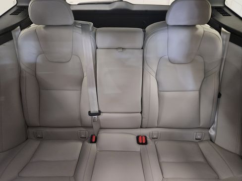 Used 2024 Volvo XC60 T8 Ultimate w/ Climate Package image 41