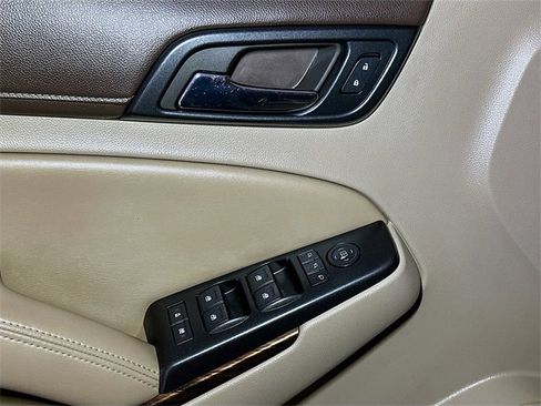 Used 2015 GMC Yukon SLT w/ HD Trailering Package image 17