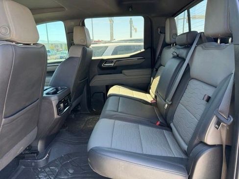 Used 2025 Chevrolet Silverado 1500 ZR2 w/ Technology Package AWD/4WD image 8