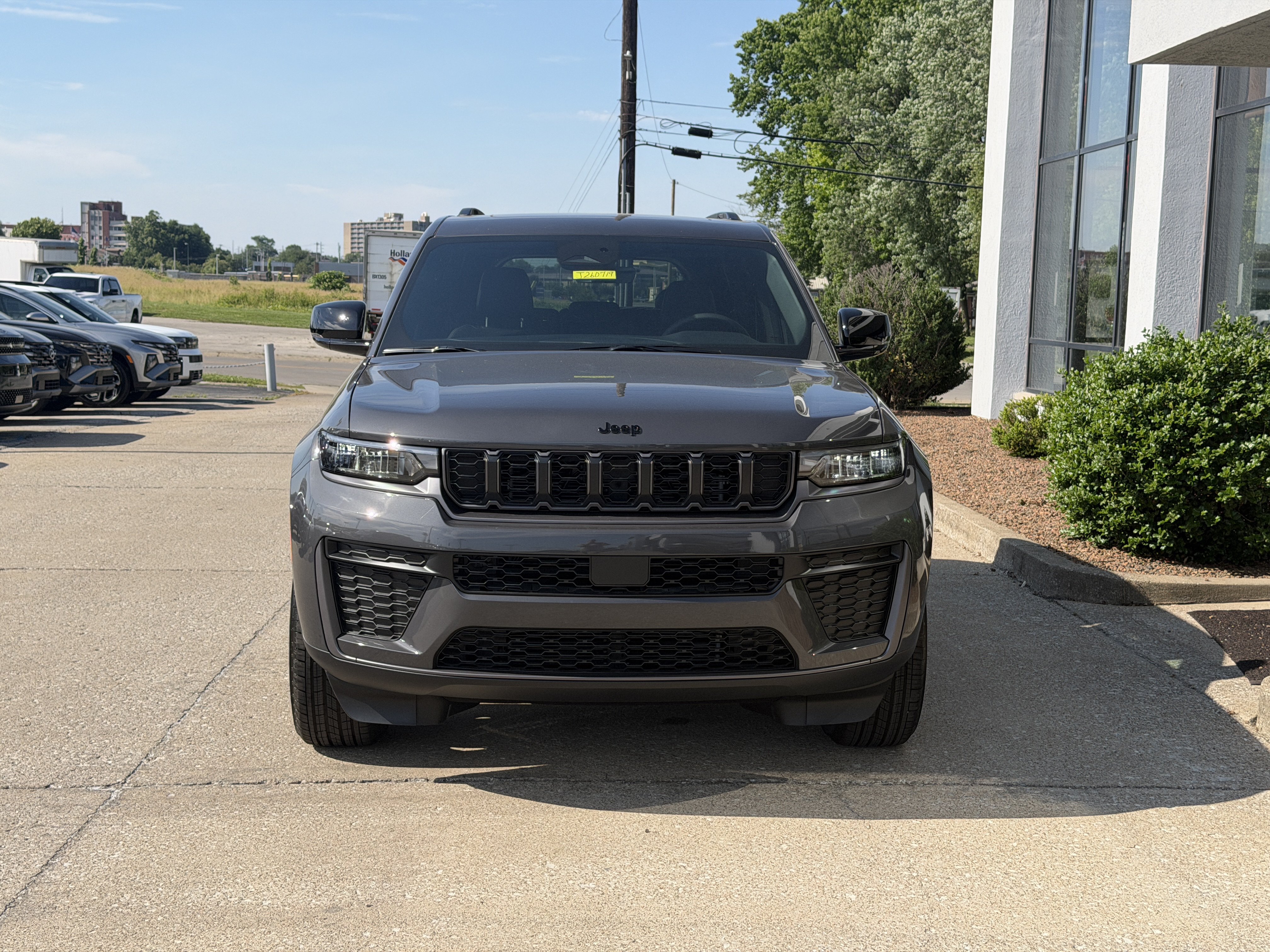 New 2026 Jeep Grand Cherokee Altitude AWD/4WD image 17