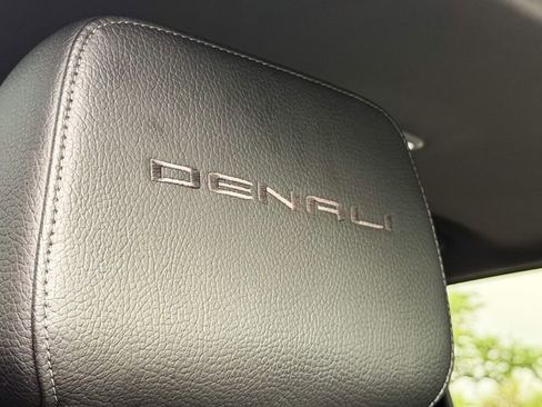 Used 2023 GMC Sierra 3500 Denali w/ Technology Package image 17