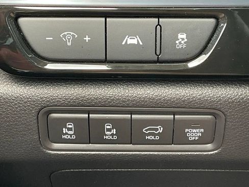 Used 2023 Kia Carnival SX Prestige FWD image 37