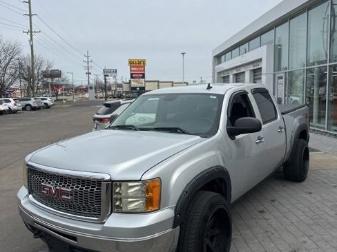 Used 2010 GMC Sierra 1500 SLE image 11