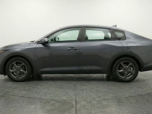 Used 2025 Kia K4 LXS image 5