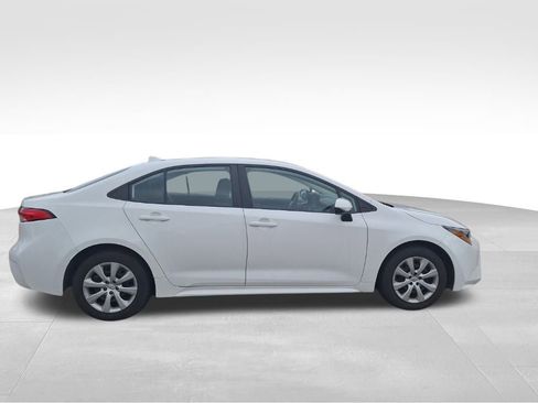 Used 2024 Toyota Corolla LE image 8