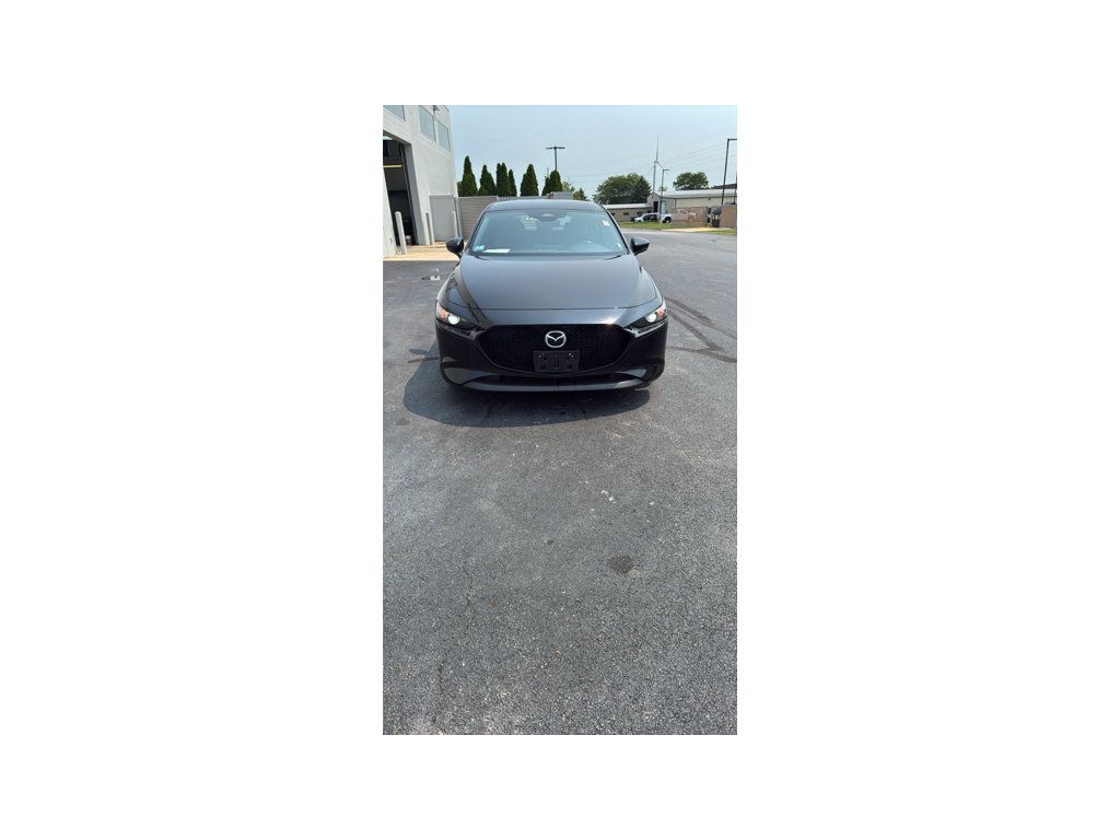 Used 2024 MAZDA MAZDA3 s FWD image 2