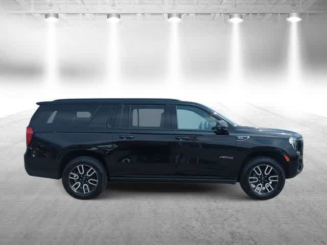 Used 2021 GMC Yukon XL AT4 w/ AT4 Premium Package AWD/4WD image 9