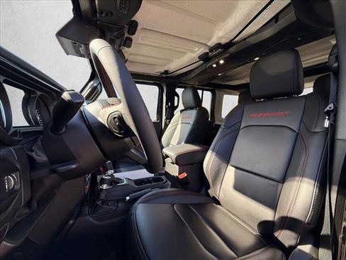 Used 2024 Jeep Wrangler Unlimited Rubicon w/ Technology Group image 16