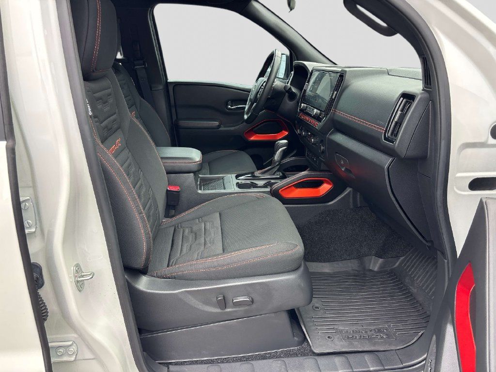 Certified 2025 Nissan Frontier PRO-4X w/ Pro Convenience Package AWD/4WD image 18