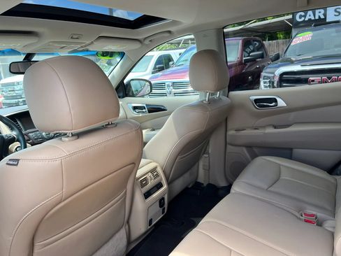 Used 2016 Nissan Pathfinder SL w/ SL Premium Package AWD/4WD image 10