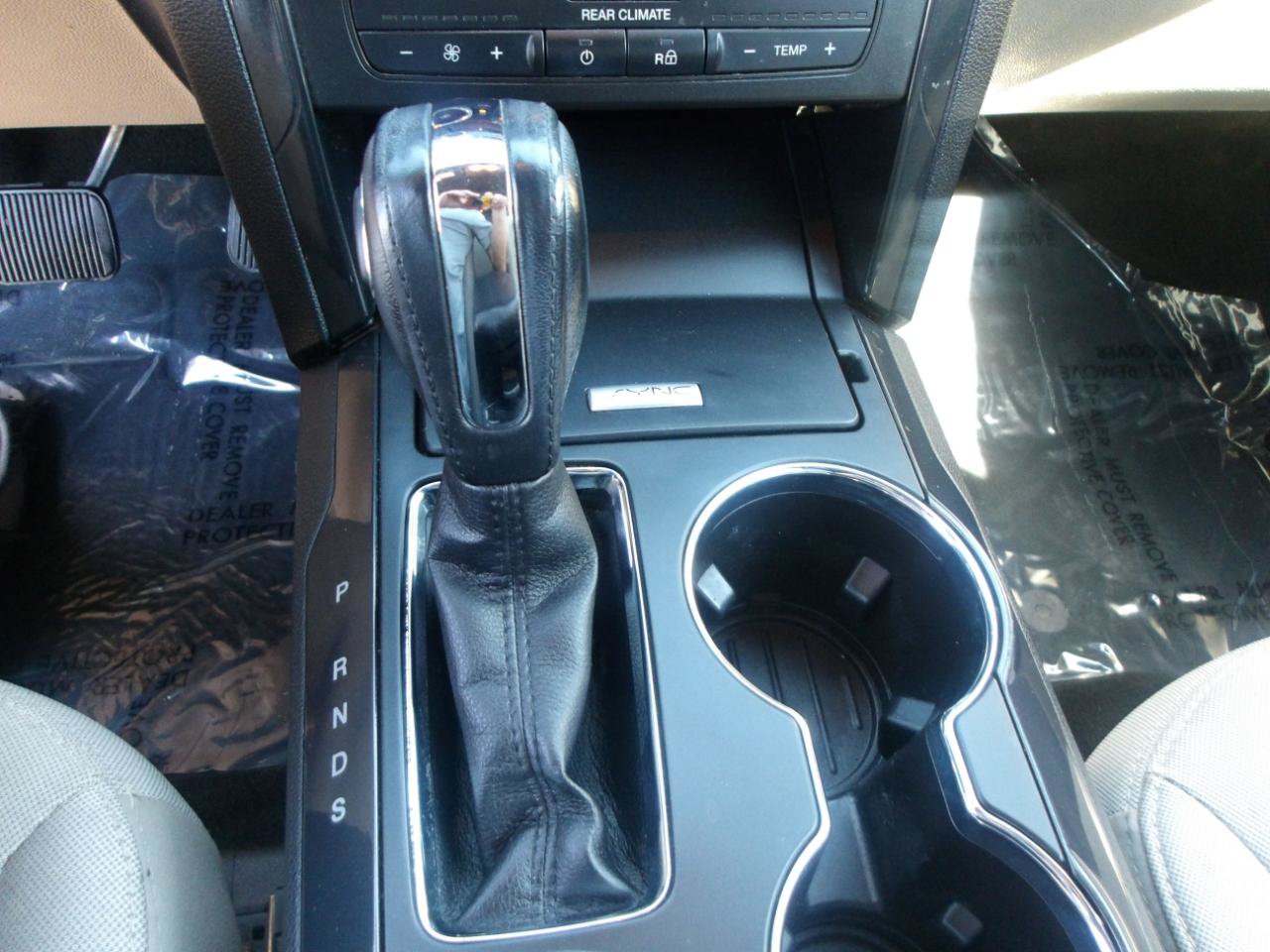 Used 2018 Ford Explorer XLT FWD image 25