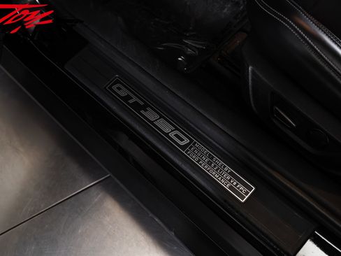 Used 2016 Ford Mustang Shelby GT350 w/ Technology Package RWD image 19