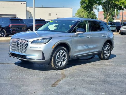 Used 2024 Lincoln Corsair AWD w/ Equipment Group 101A image 2