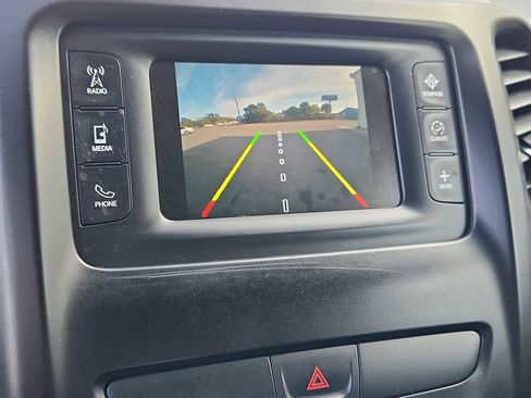 Used 2017 Jeep Cherokee Latitude w/ Cold Weather Group image 28