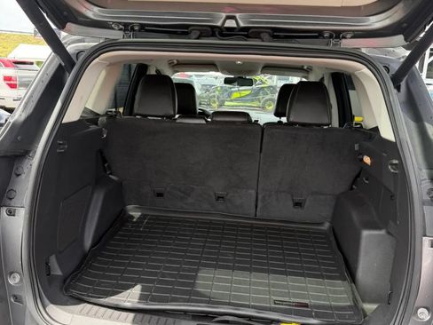 Used 2014 Ford Escape Titanium FWD image 9