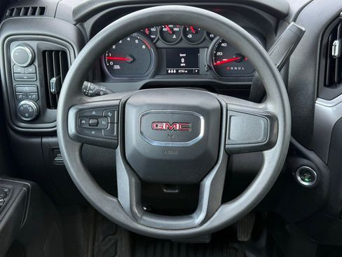 Used 2024 GMC Sierra 2500 Pro w/ Convenience Package image 24