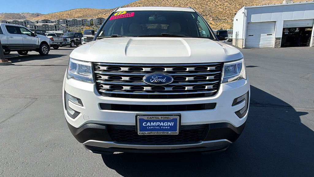 Used 2017 Ford Explorer XLT w/ Equipment Group 201A AWD/4WD image 8