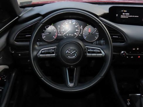 Used 2020 MAZDA MAZDA3 Hatchback w/ Preferred Package image 19