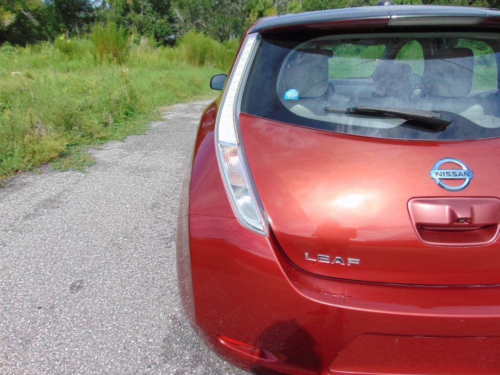 Used 2012 Nissan Leaf SL FWD image 12