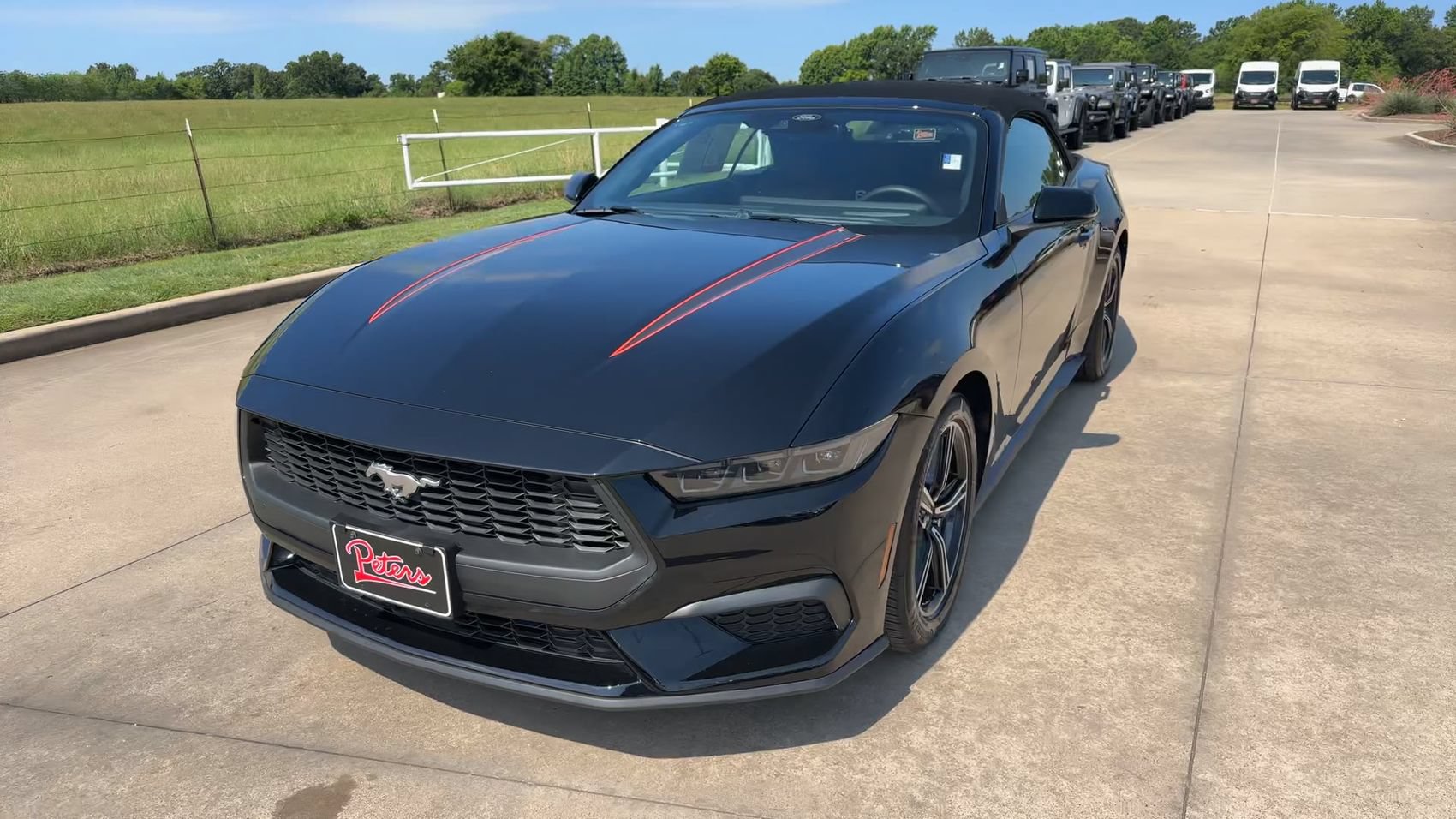 Used 2025 Ford Mustang Premium RWD image 3